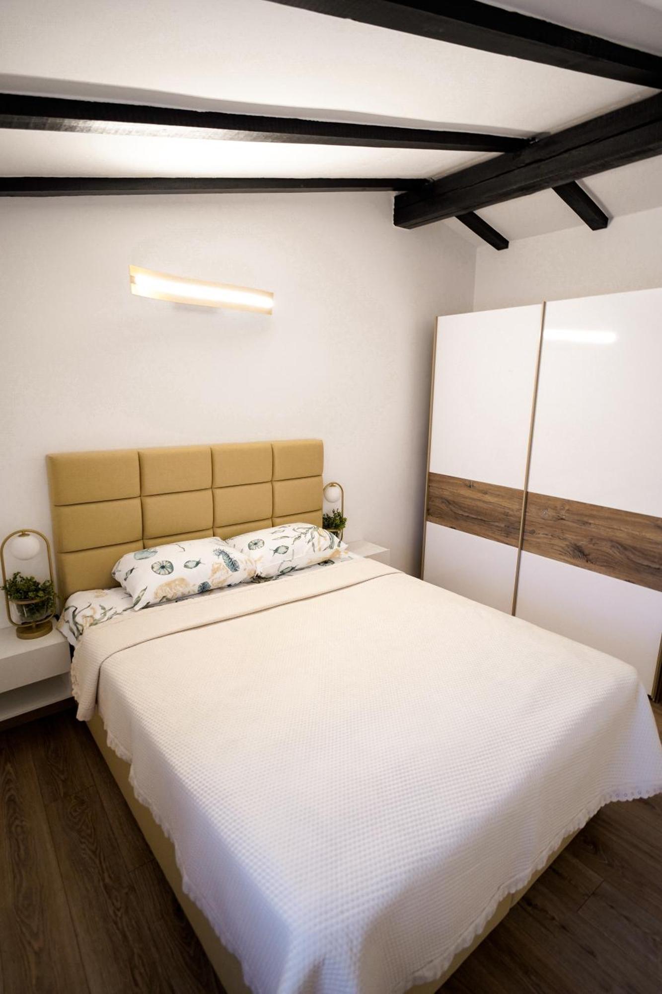 Apartment Rocco โรวีน ภายนอก รูปภาพ
