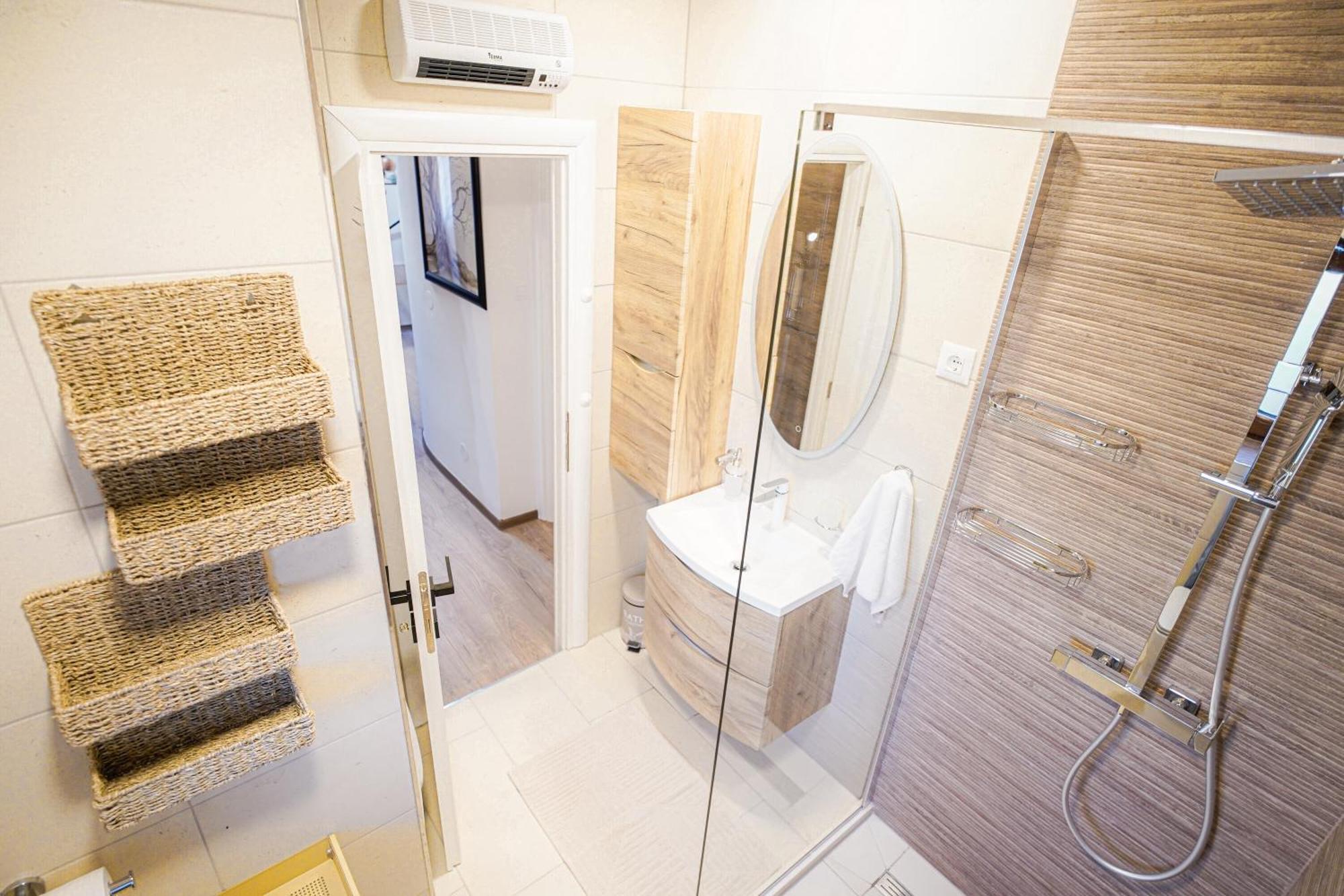 Apartment Rocco โรวีน ภายนอก รูปภาพ