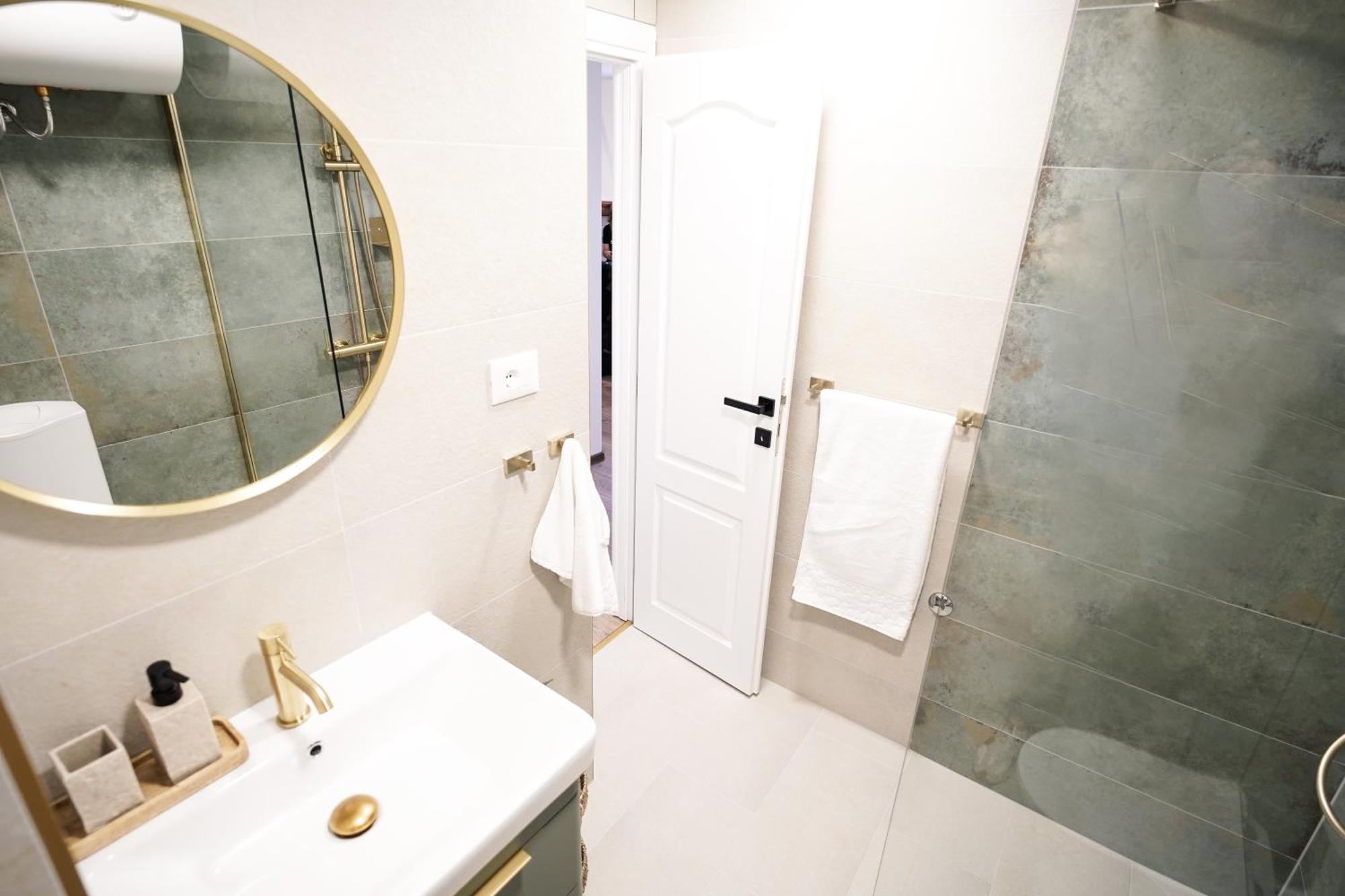 Apartment Rocco โรวีน ภายนอก รูปภาพ