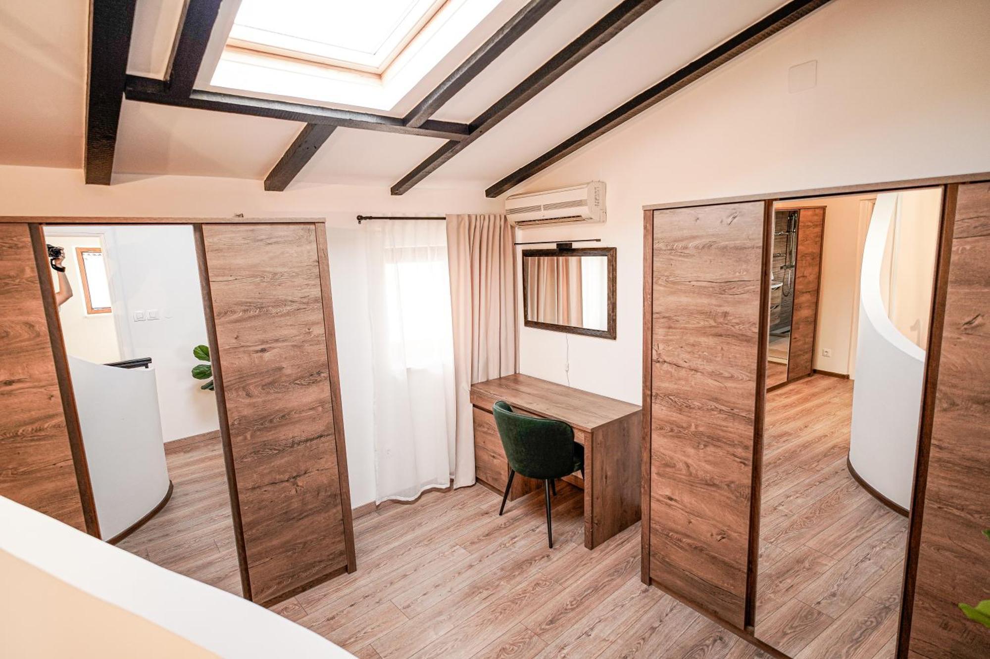 Apartment Rocco โรวีน ภายนอก รูปภาพ